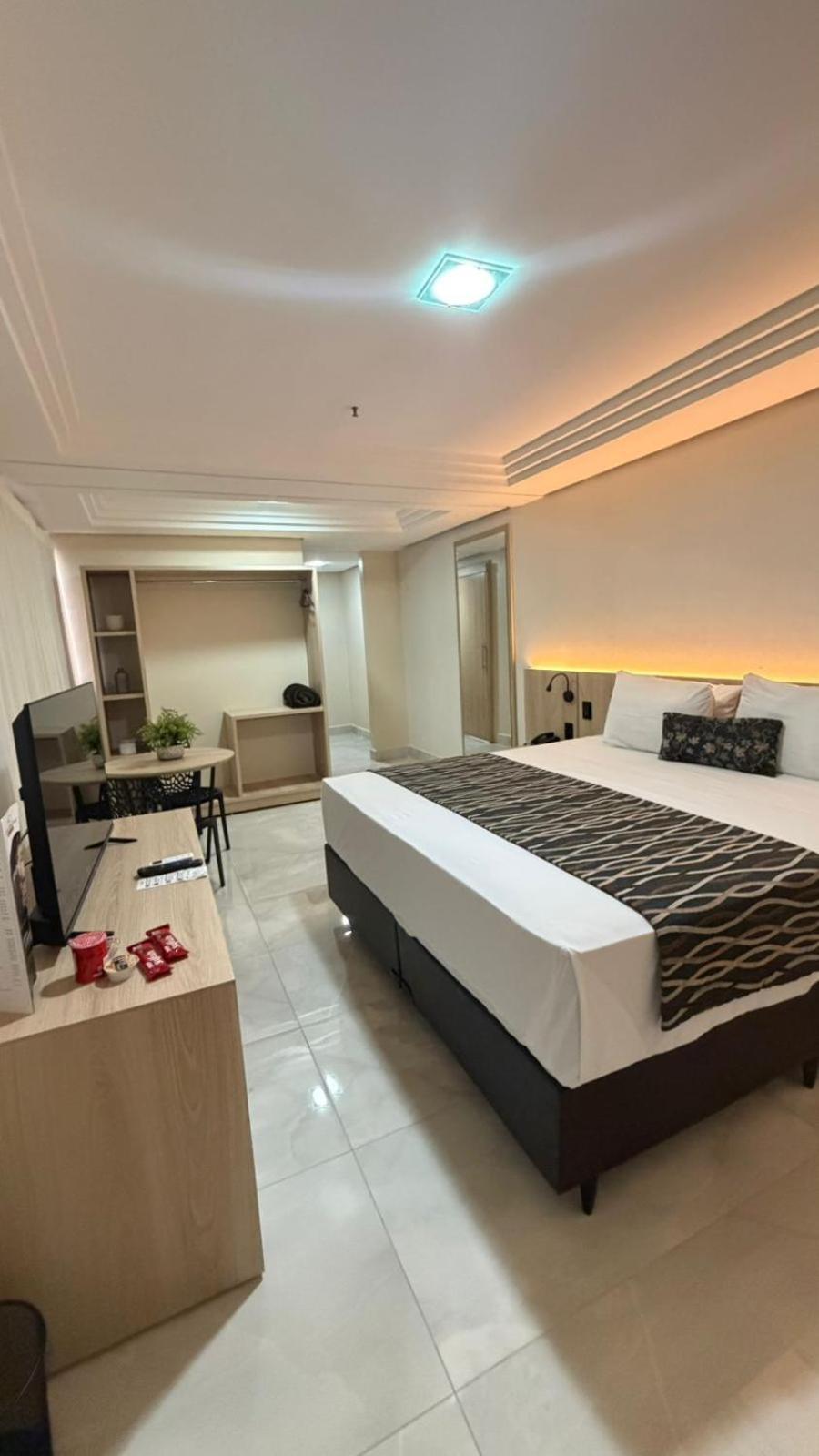 Crystal Plaza Hotel