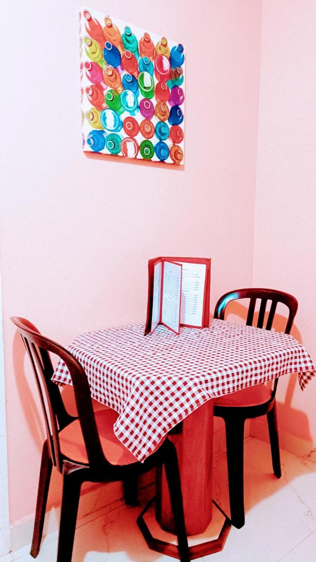 Lips Motel (Adults Only)