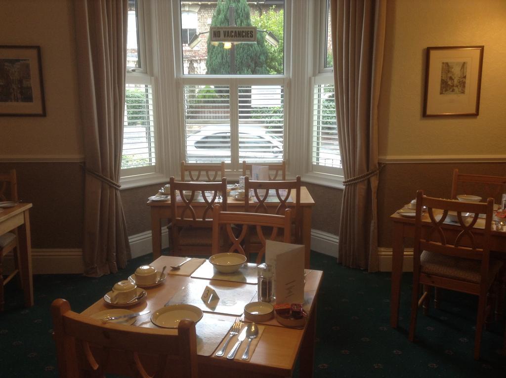 Chelmsford Place Guest House - York